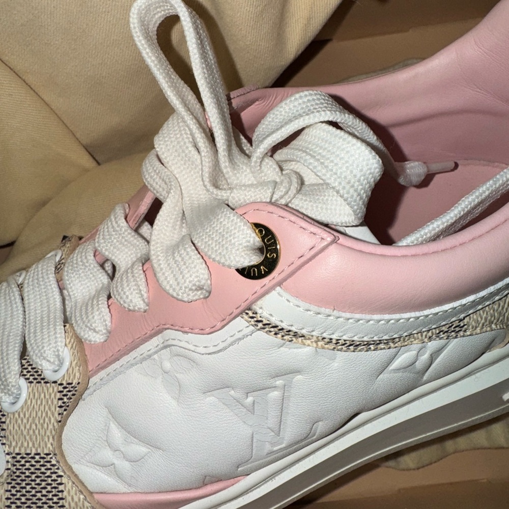 Louis Vuitton sneakers - Picture 6 of 16